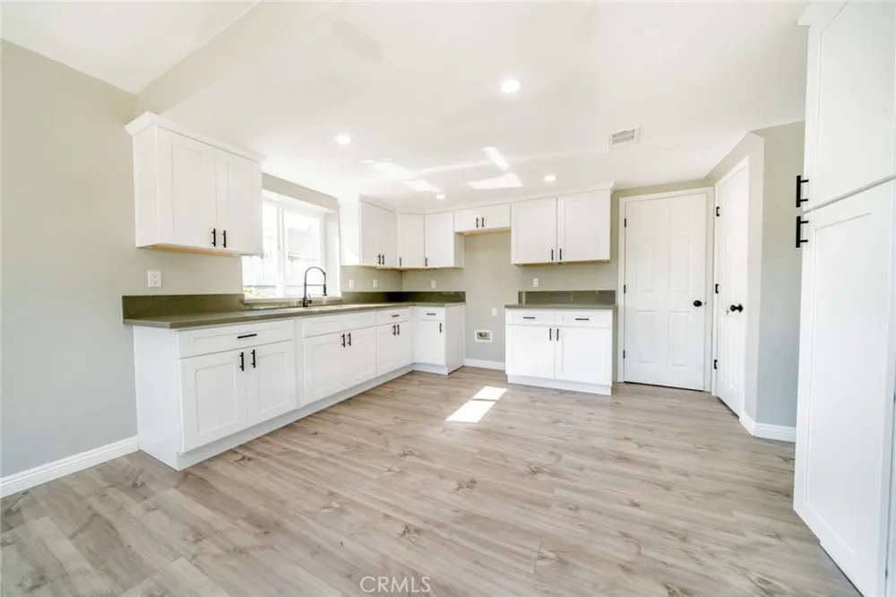 827 S Tamarisk Avenue Rialto, CA 92376