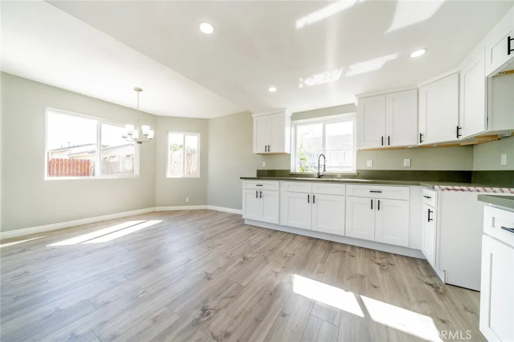 827 S Tamarisk Avenue Rialto, CA 92376