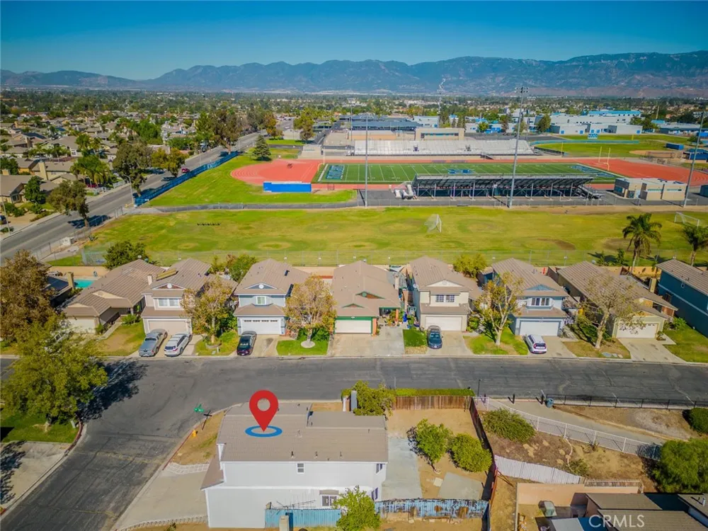 827 S Tamarisk Avenue Rialto, CA 92376