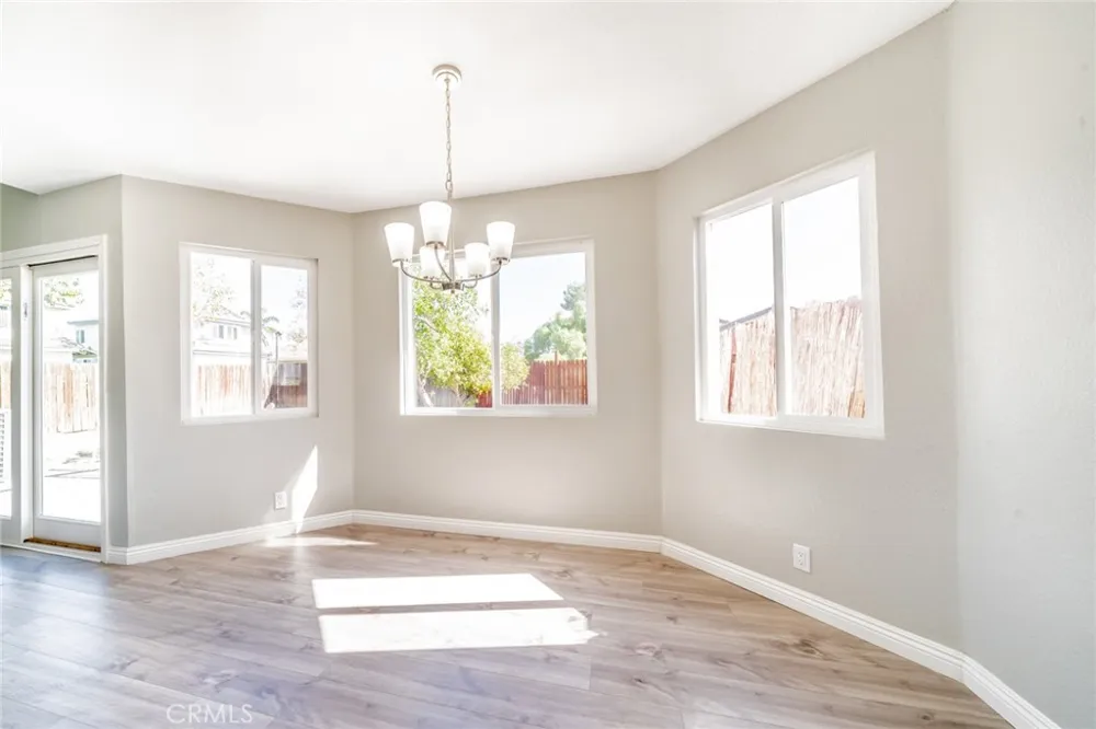 827 S Tamarisk Avenue Rialto, CA 92376