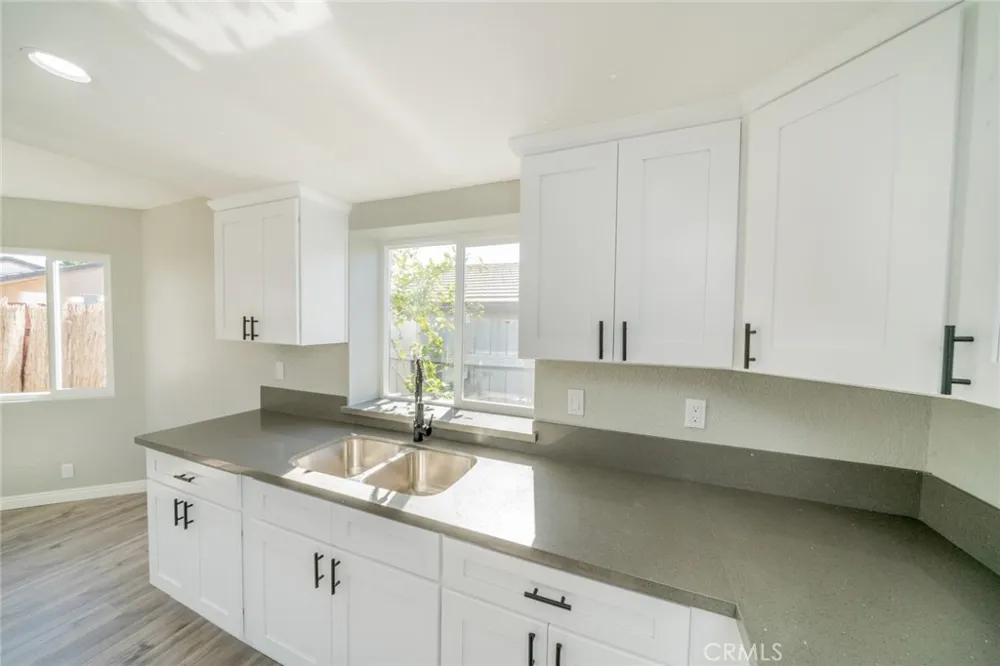 827 S Tamarisk Avenue Rialto, CA 92376