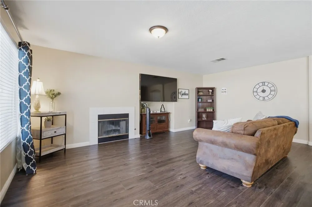 15683 Vista Del Mar Moreno Valley, CA 92555