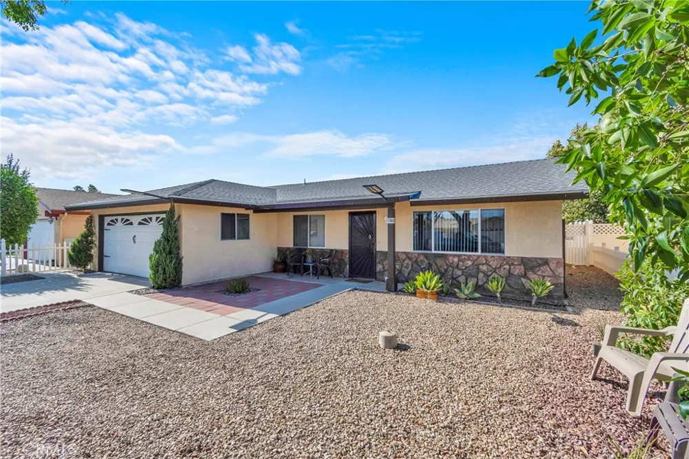 1780 Walden Hemet, CA 92545