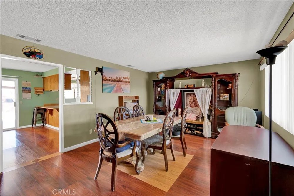 1780 Walden Hemet, CA 92545