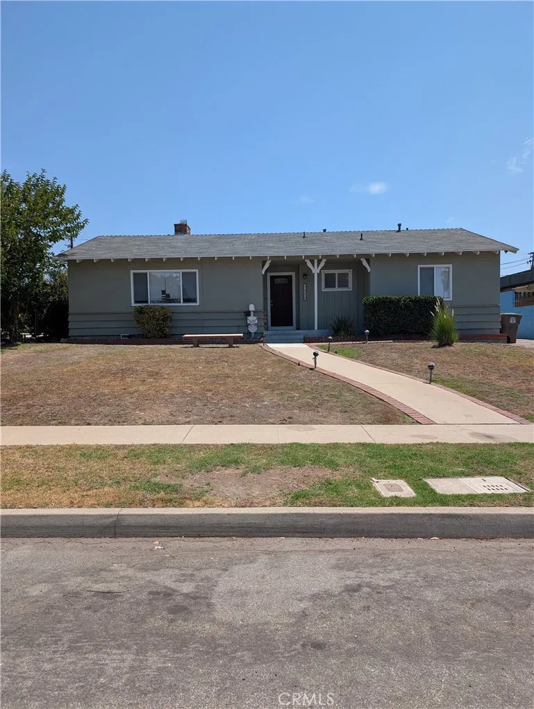 1400 Lynoak Dr Claremont, CA 91711