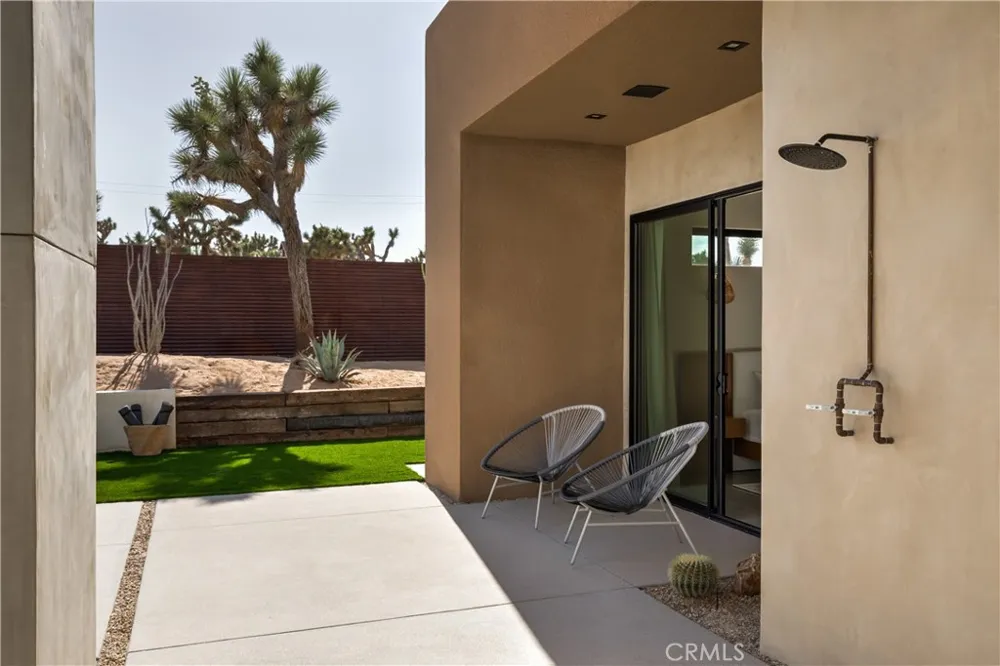 5310 Wind Song Ave Yucca Valley, CA 92284