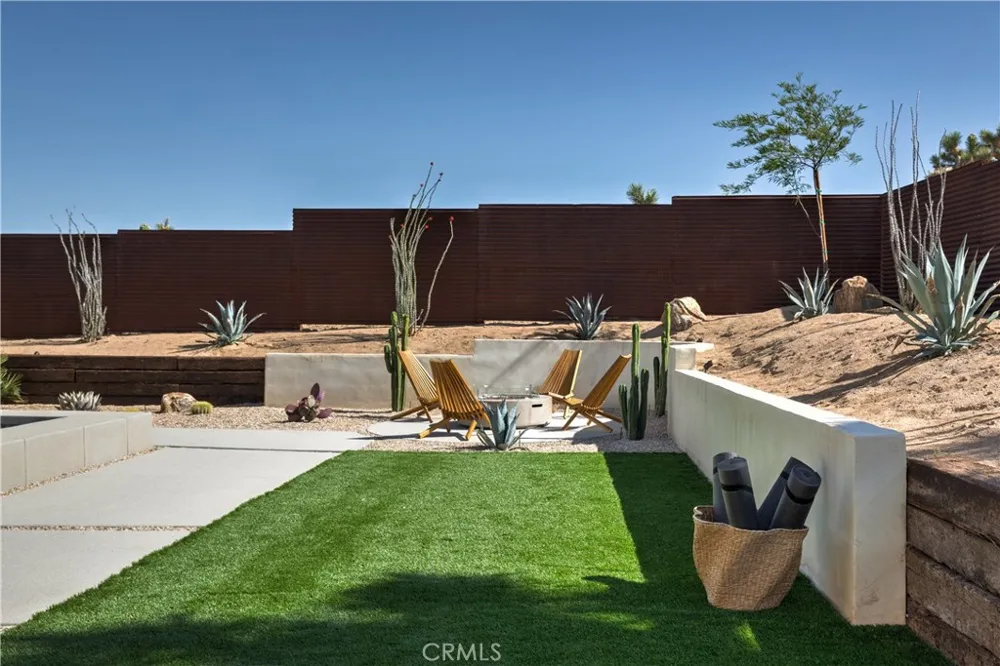 5310 Wind Song Ave Yucca Valley, CA 92284