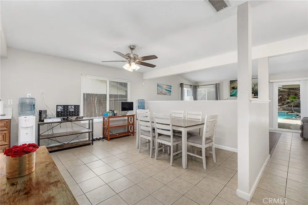 2132 Trafalgar Riverside, CA 92506