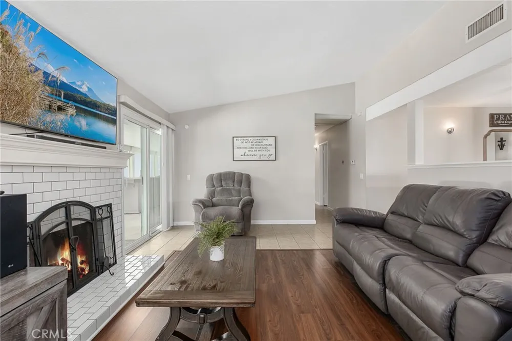 2132 Trafalgar Riverside, CA 92506
