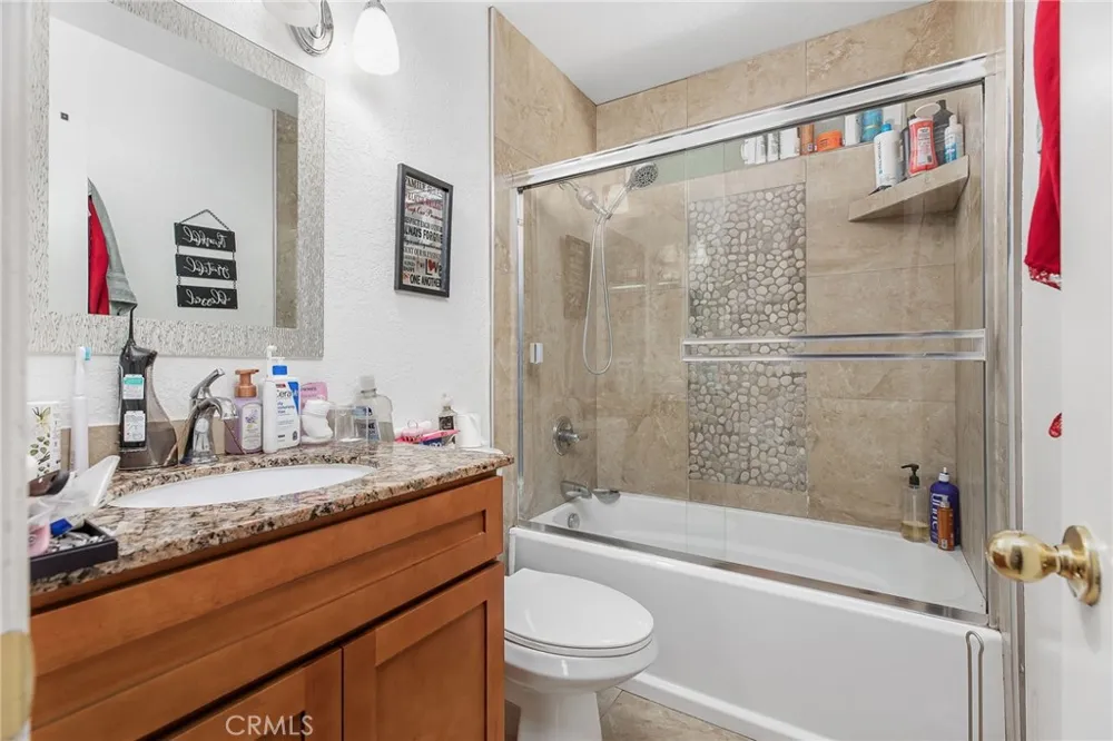 2132 Trafalgar Riverside, CA 92506