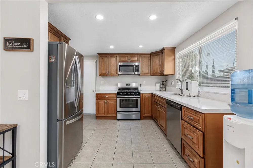 2132 Trafalgar Riverside, CA 92506