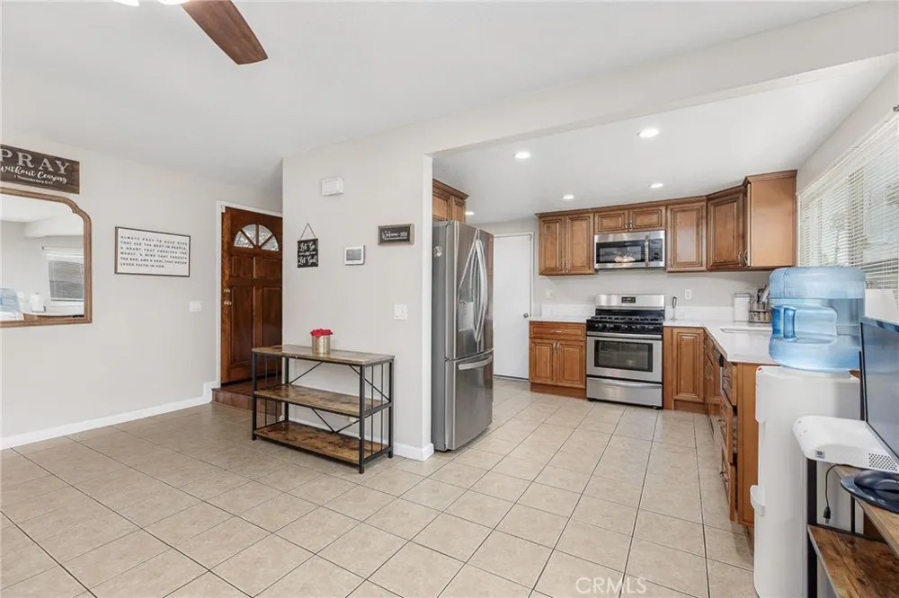 2132 Trafalgar Riverside, CA 92506