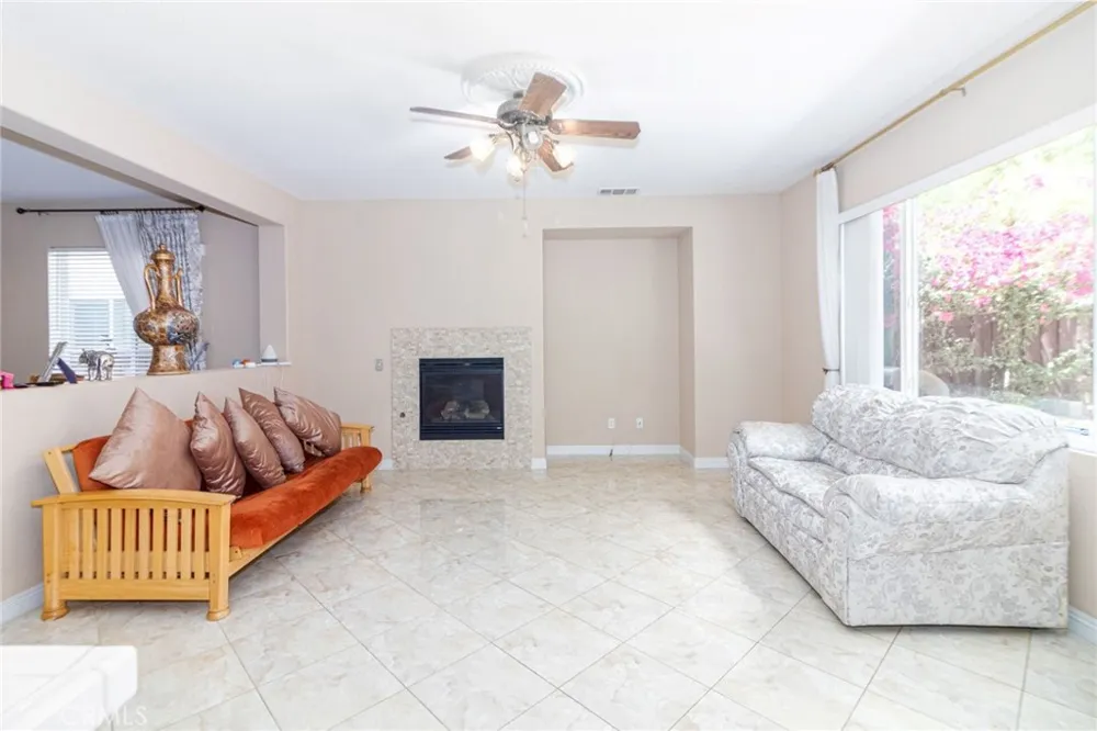 25960 Corte Antigua Moreno Valley, CA 92551