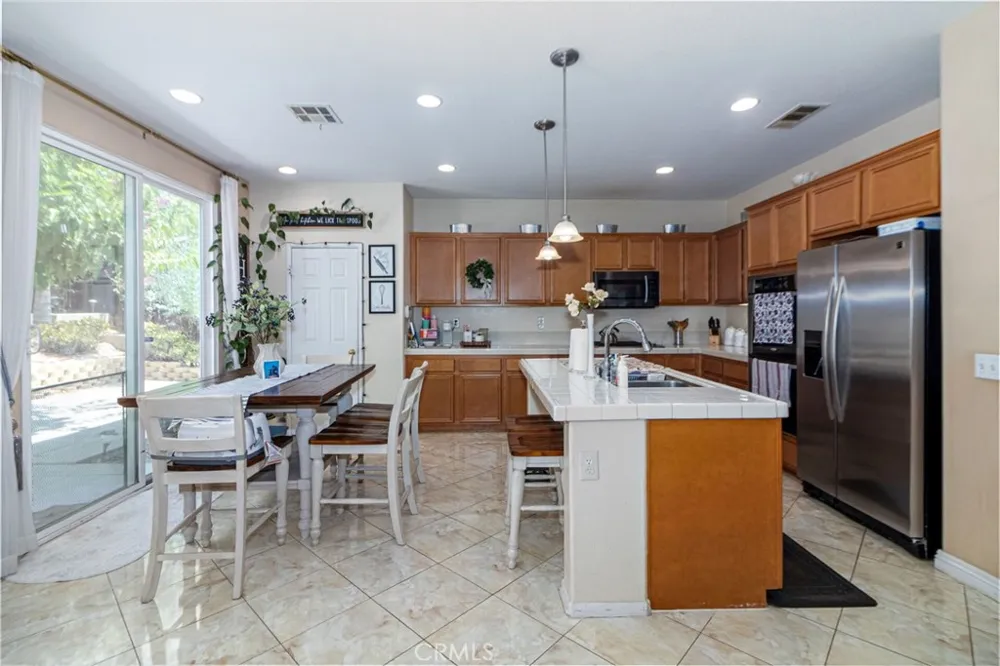 25960 Corte Antigua Moreno Valley, CA 92551