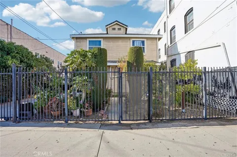 1503 W Adams