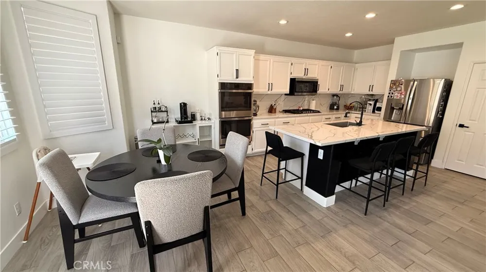 17289 Woodentree Lane Riverside, CA 92503