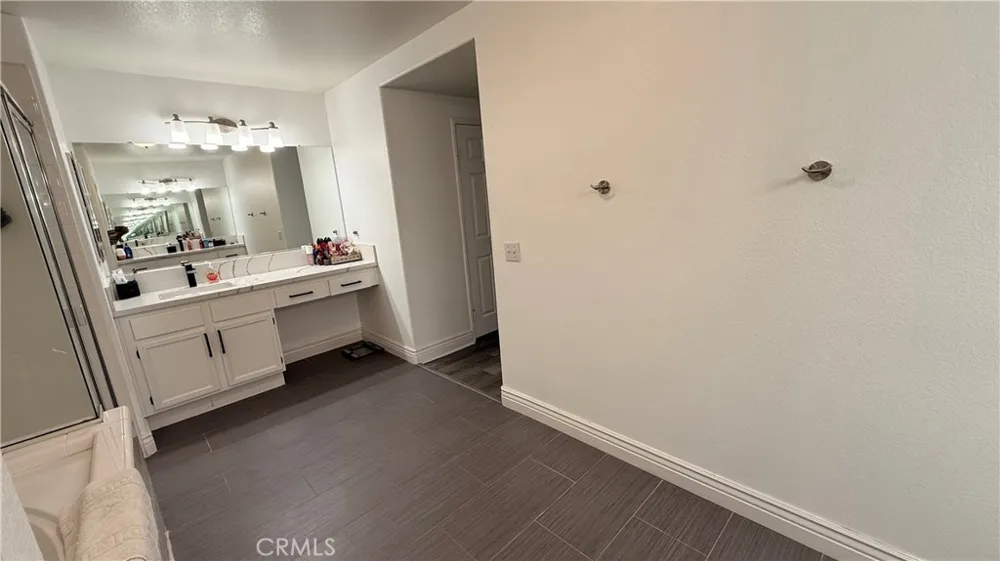 17289 Woodentree Lane Riverside, CA 92503