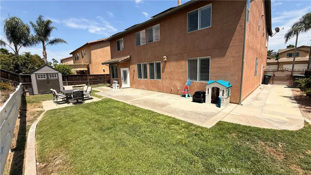 17289 Woodentree Lane Riverside, CA 92503