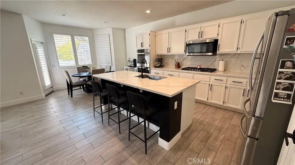 17289 Woodentree Lane Riverside, CA 92503