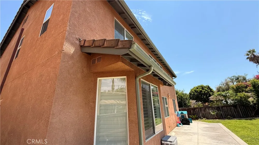 17289 Woodentree Lane Riverside, CA 92503