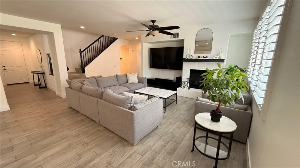 17289 Woodentree Lane Riverside, CA 92503