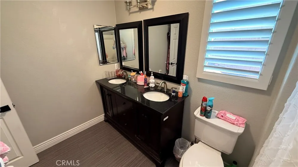 17289 Woodentree Lane Riverside, CA 92503