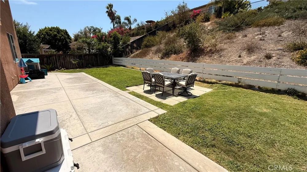 17289 Woodentree Lane Riverside, CA 92503