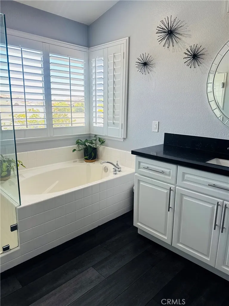 31885 Odyssey Winchester, CA 92596