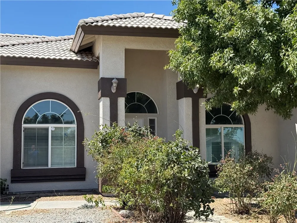 6439 Lime Phelan, CA 92371