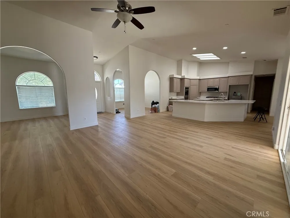 6439 Lime Phelan, CA 92371