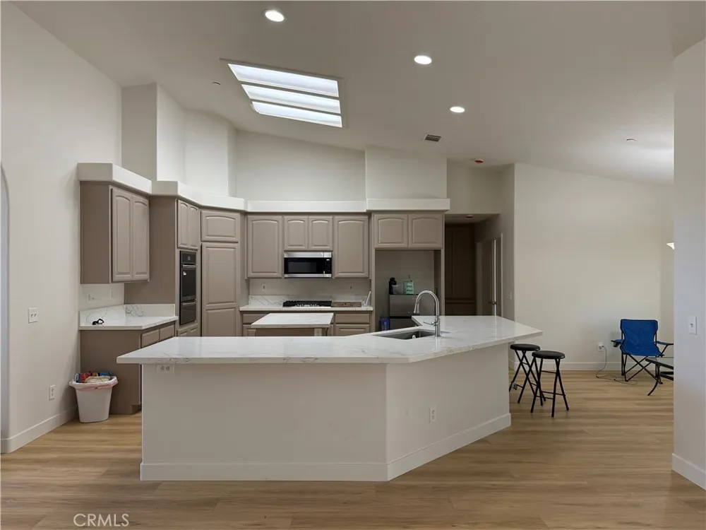 6439 Lime Phelan, CA 92371