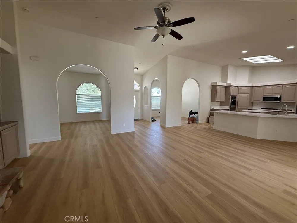 6439 Lime Phelan, CA 92371