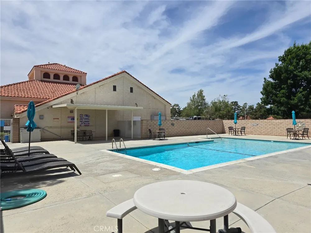 19365 Tournament Apple Valley, CA 92308