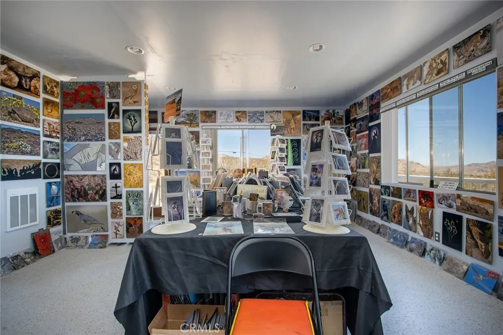 8421 Sunset Road Joshua Tree, CA 92252