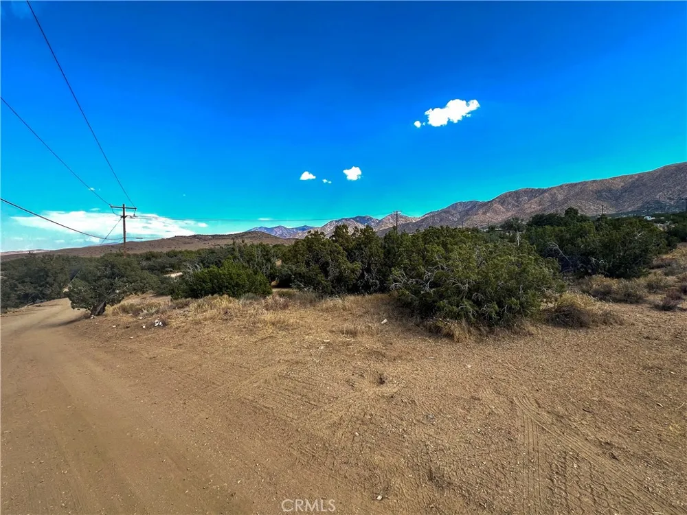 Four Winds Rd. Juniper Hills, CA 93543