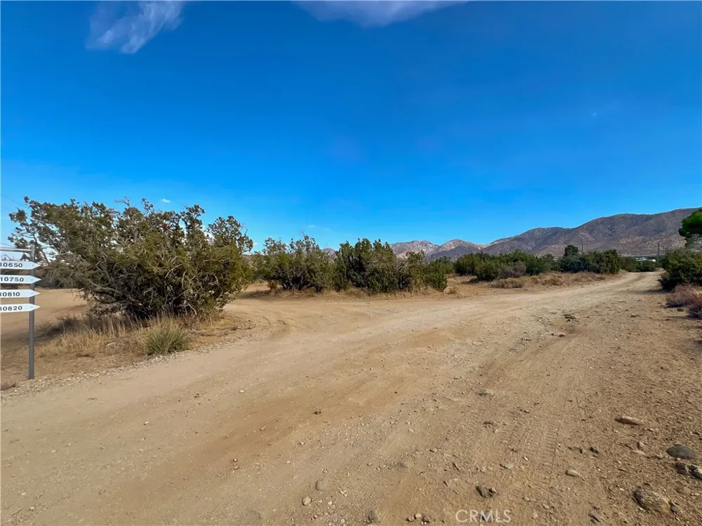 Four Winds Rd. Juniper Hills, CA 93543