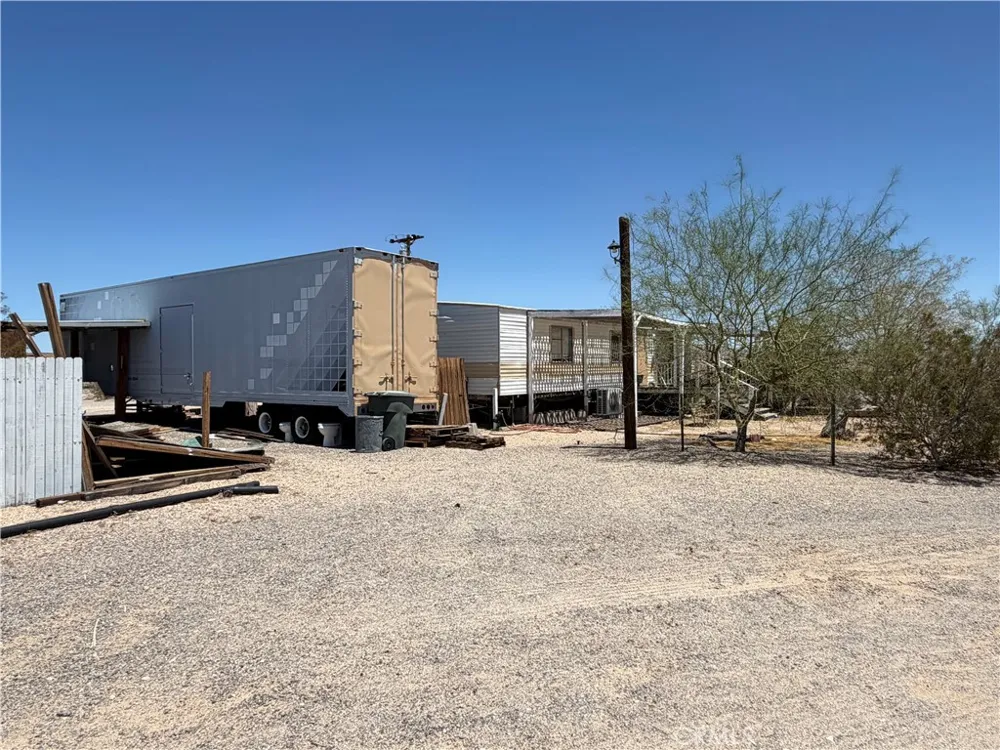 2811 Pebble Road 29 Palms, CA 92277