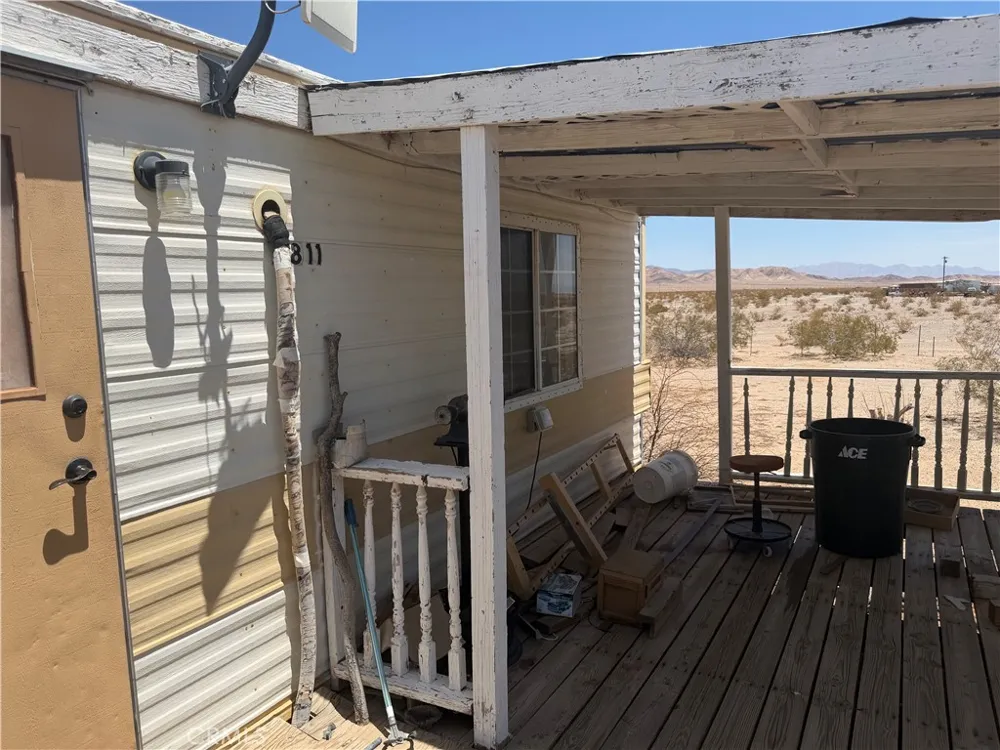 2811 Pebble Road 29 Palms, CA 92277
