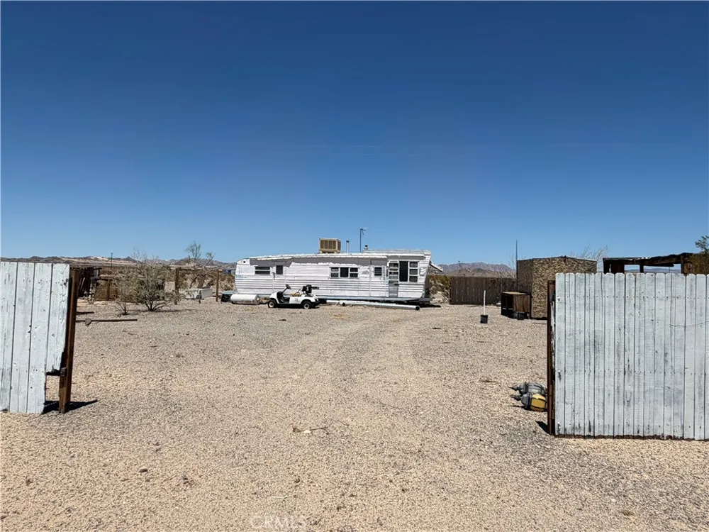 2811 Pebble Road 29 Palms, CA 92277