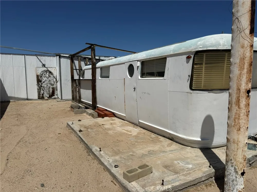 125 Peffer 29 Palms, CA 92277