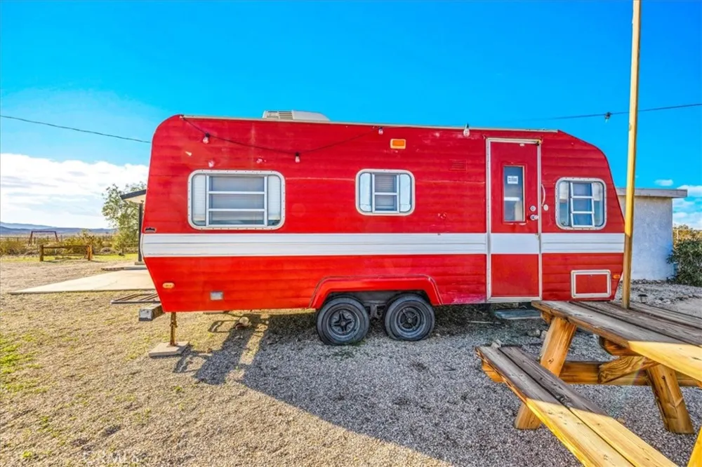 1560 Jackrabbit Trail 29 Palms, CA 92277