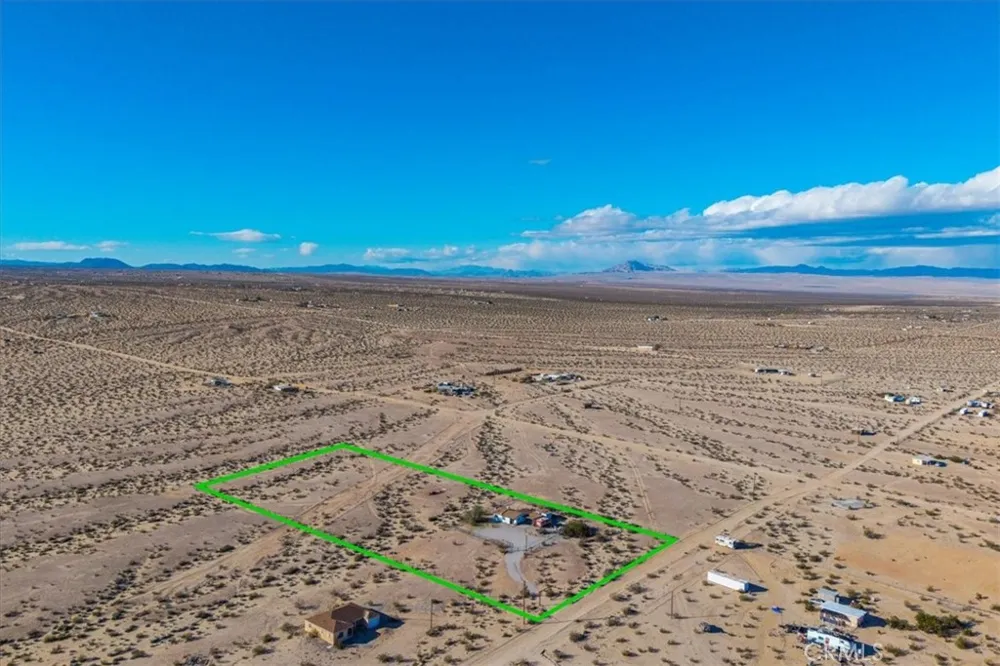 1560 Jackrabbit Trail 29 Palms, CA 92277