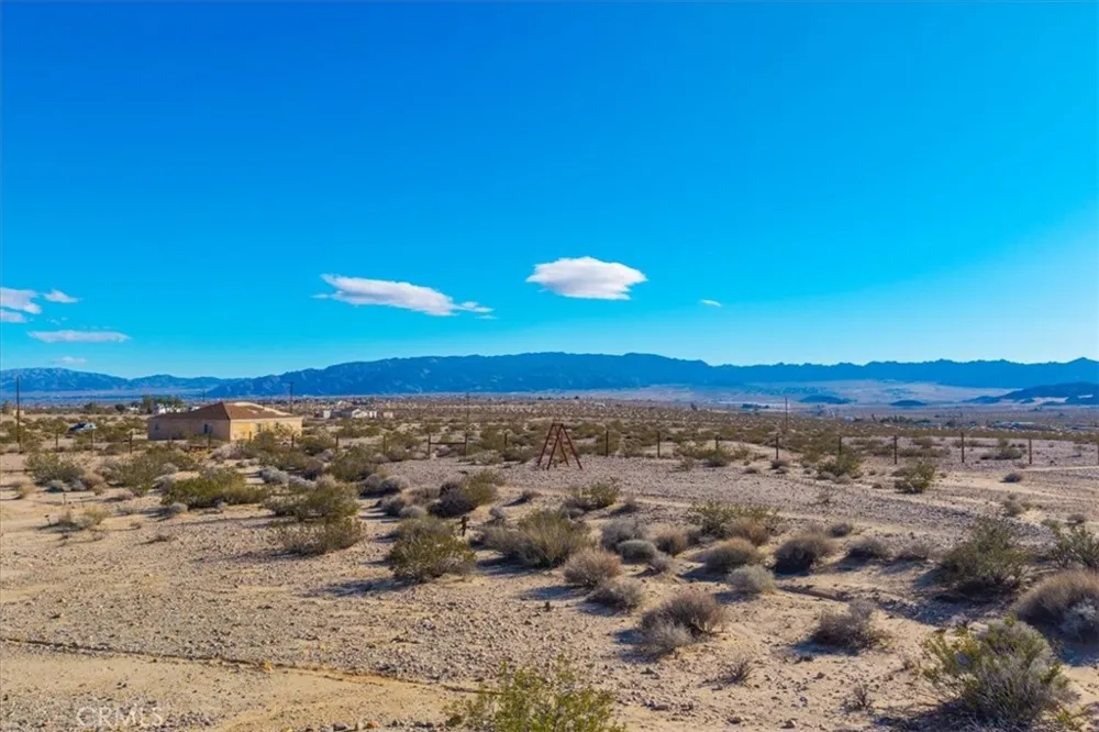 1560 Jackrabbit Trail 29 Palms, CA 92277