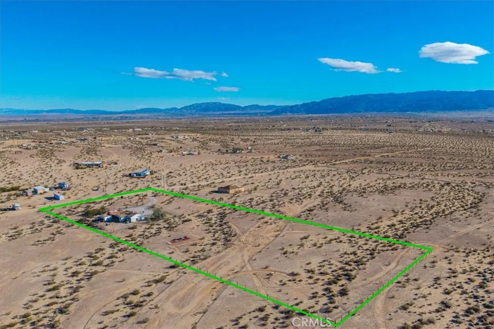 1560 Jackrabbit Trail 29 Palms, CA 92277