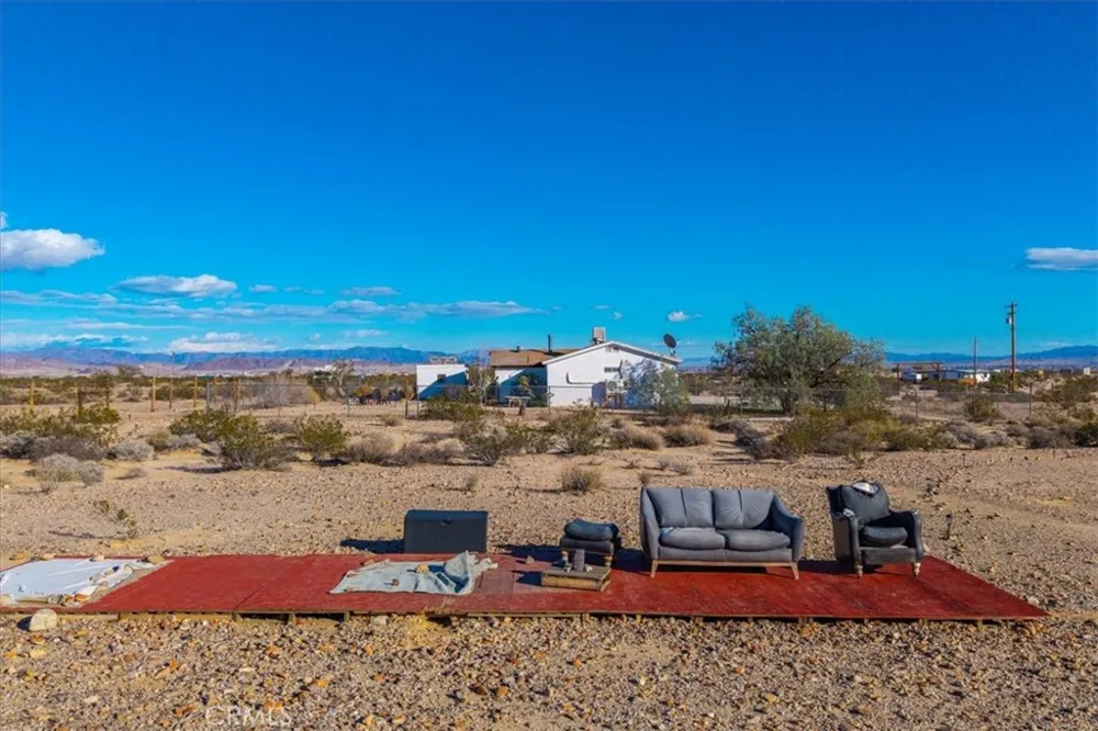 1560 Jackrabbit Trail 29 Palms, CA 92277