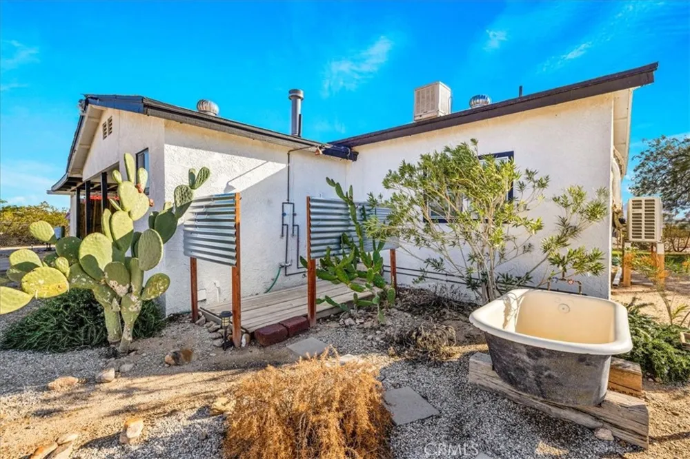 1560 Jackrabbit Trail 29 Palms, CA 92277