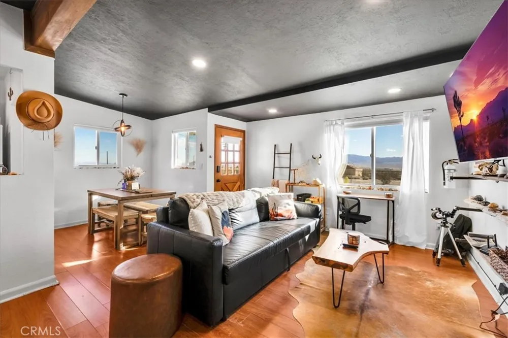 1560 Jackrabbit Trail 29 Palms, CA 92277