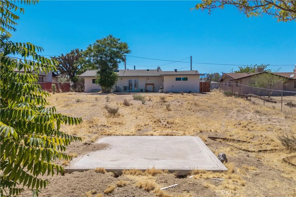 7563 Valley Vista Avenue Yucca Valley, CA 92284