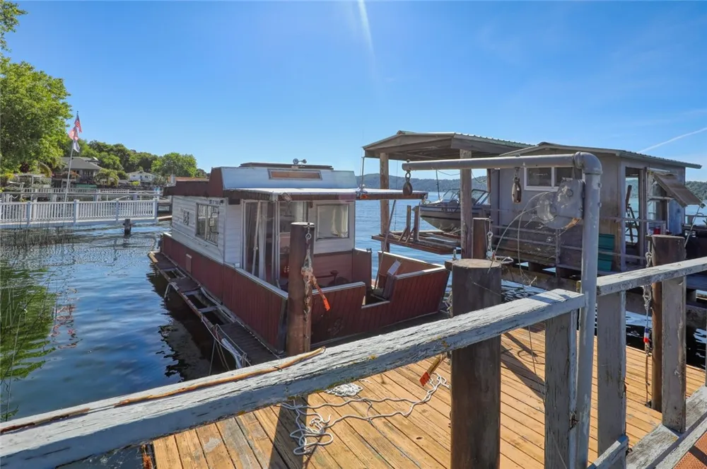 10465 E Highway 20 Clearlake Oaks, CA 95423