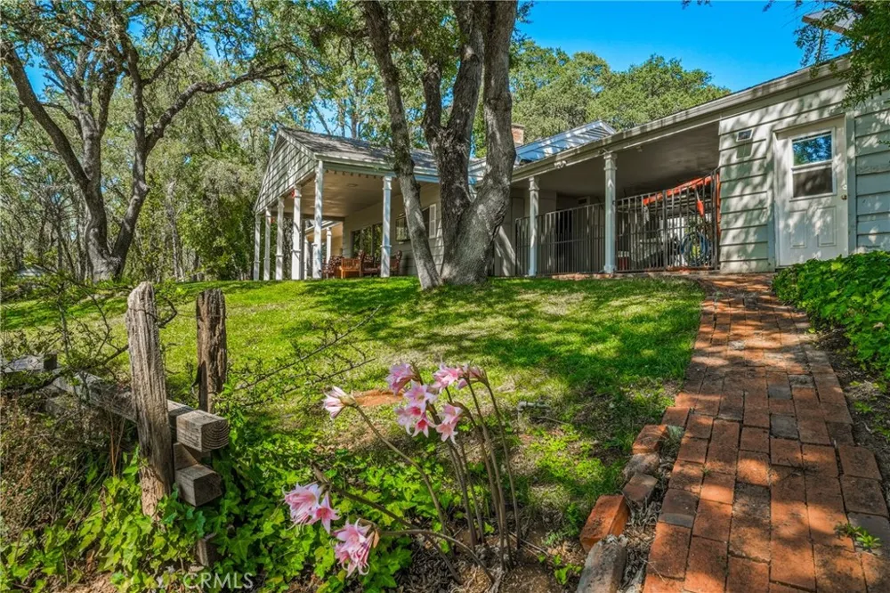 2875 Hill Road Lakeport, CA 95453